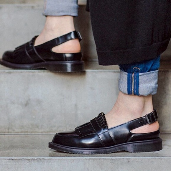 Dr. Martens | Shoes | Dr Martens Valentine Stylish Womens Muleblack  Leatherair Cushionedclassic | Poshmark